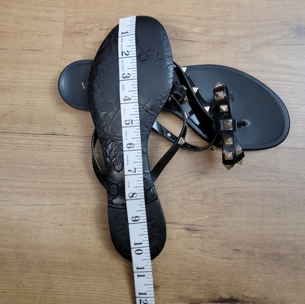 Valentino Garavani Rockstud Rubber PVC Sandals - Picture 16 of 16